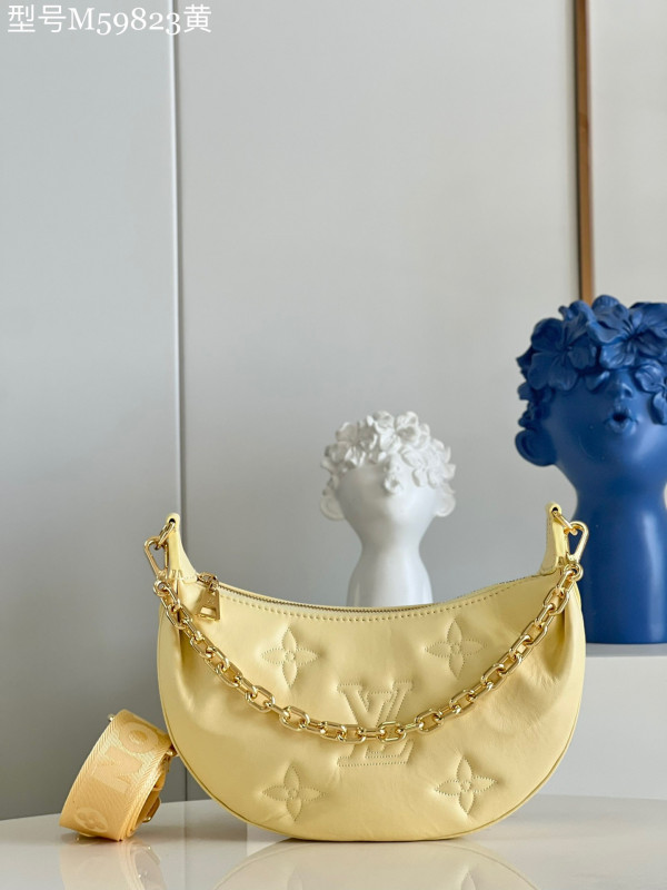 l0*is V*t0n over the moon