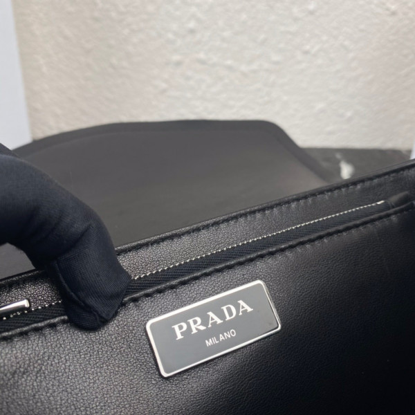 Pra*a pocket nylon and brushed leather bag