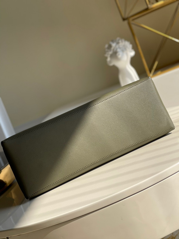 l0*is V*t0n lockme shopper