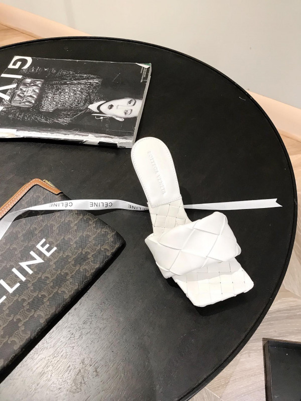 bo*te*ga Ve*ne*ta lido