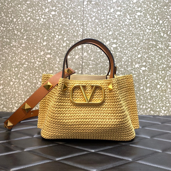 VALENTINO SMALL STRAW SUMMER TOTE