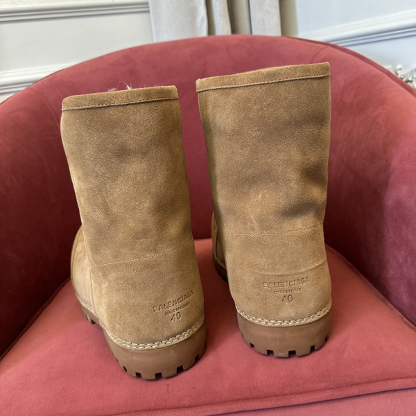 Ba*len*cia*ga alaska faux-fur low boots