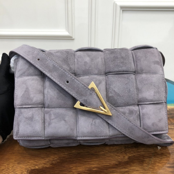 bo*te*ga Ve*ne*ta cassette