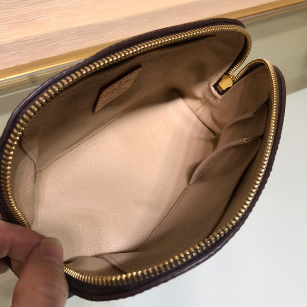 l0*is V*t0n cosmetic pouch gm