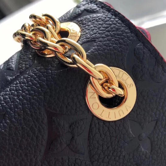 l0*is V*t0n vavin pm