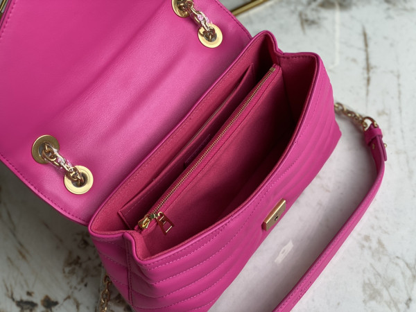 l0*is V*t0n new wave chain bag