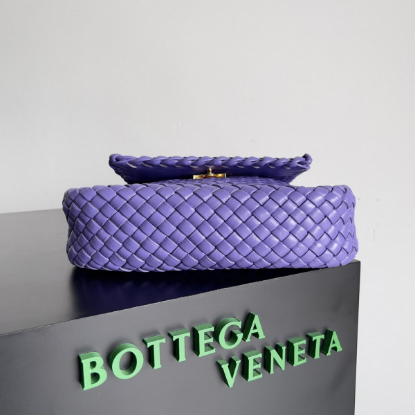 bo*te*ga Ve*ne*ta  small cobble shoulder bag