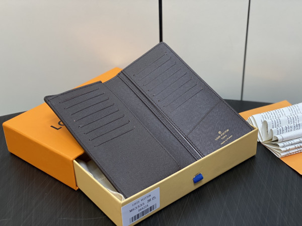 l0*is V*t0n brazza wallet-10*19*2cm