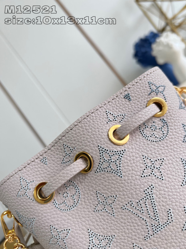 l0*is V*t0n pico bella