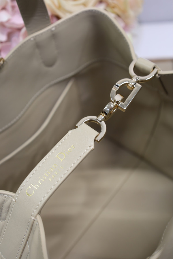 Medium Diro Toujours Vertical Tote Bag-23*24*16CM